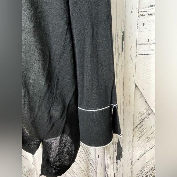 Kerisma Lightweight Semi-Sheer V-Neck Sweater Black w/White Trim M/L - Picture 4 of 7